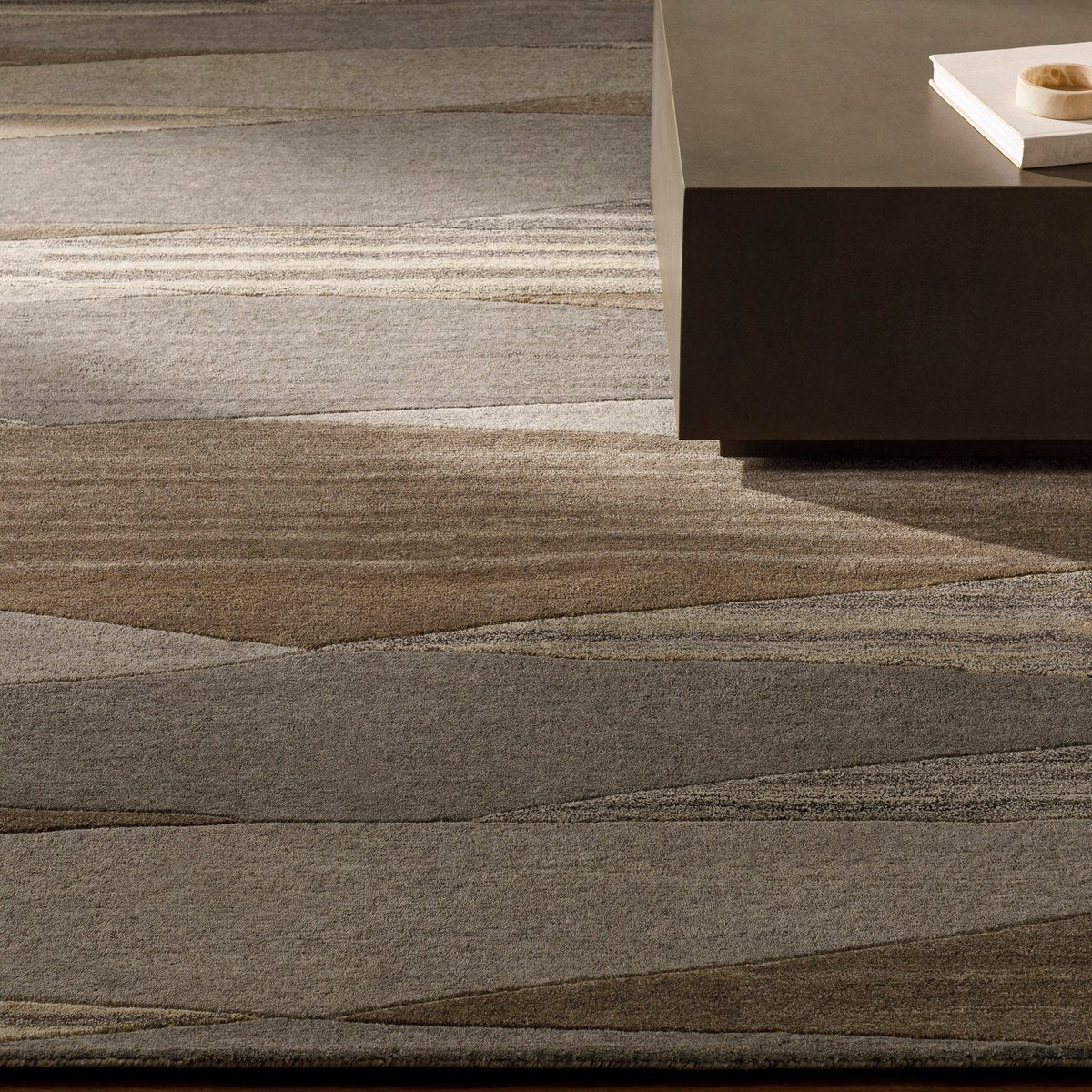 Forum - 15557 Area Rug