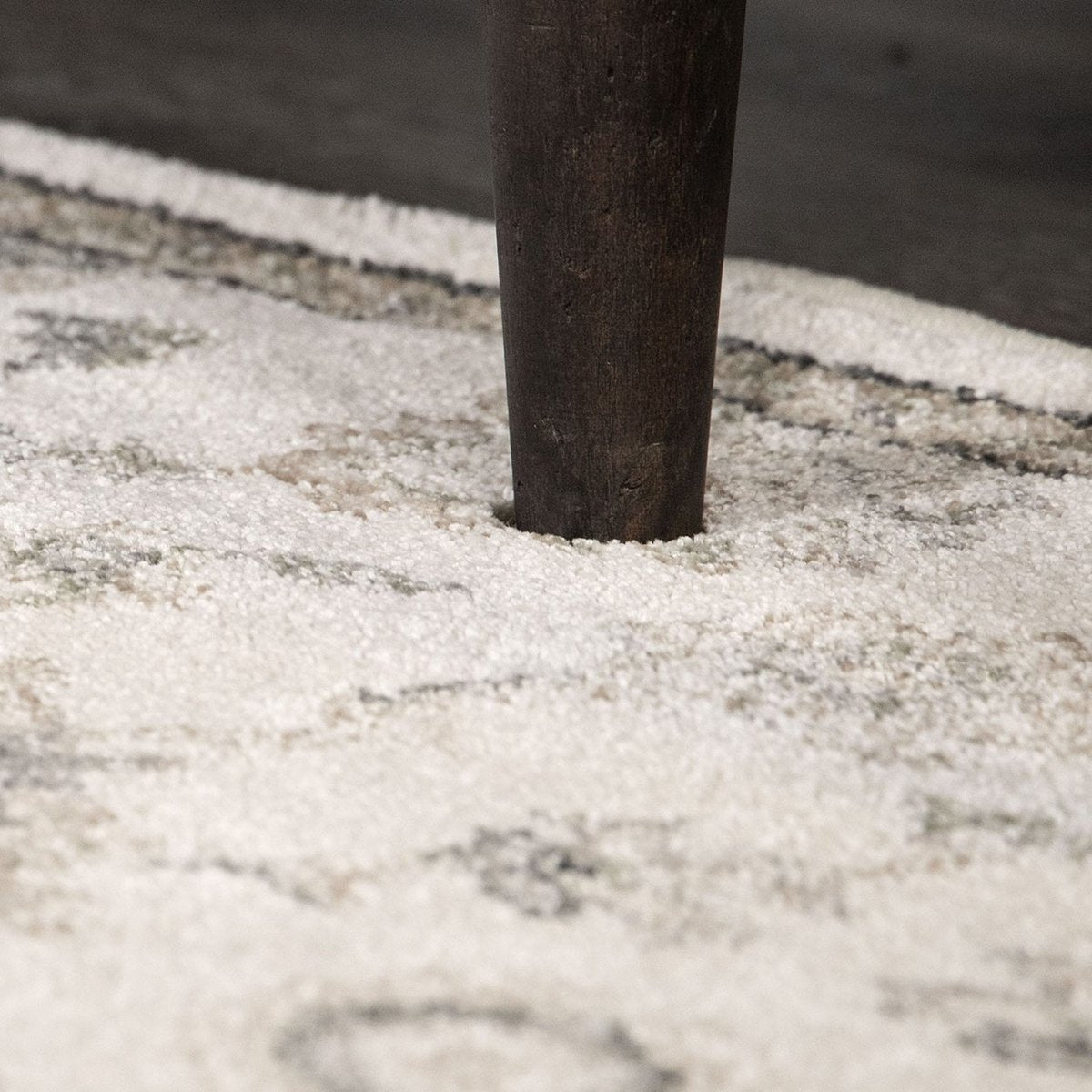 Riverstone - Manor Sarouk Area Rug