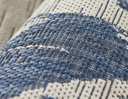 Riviera - RV-01 Area Rug