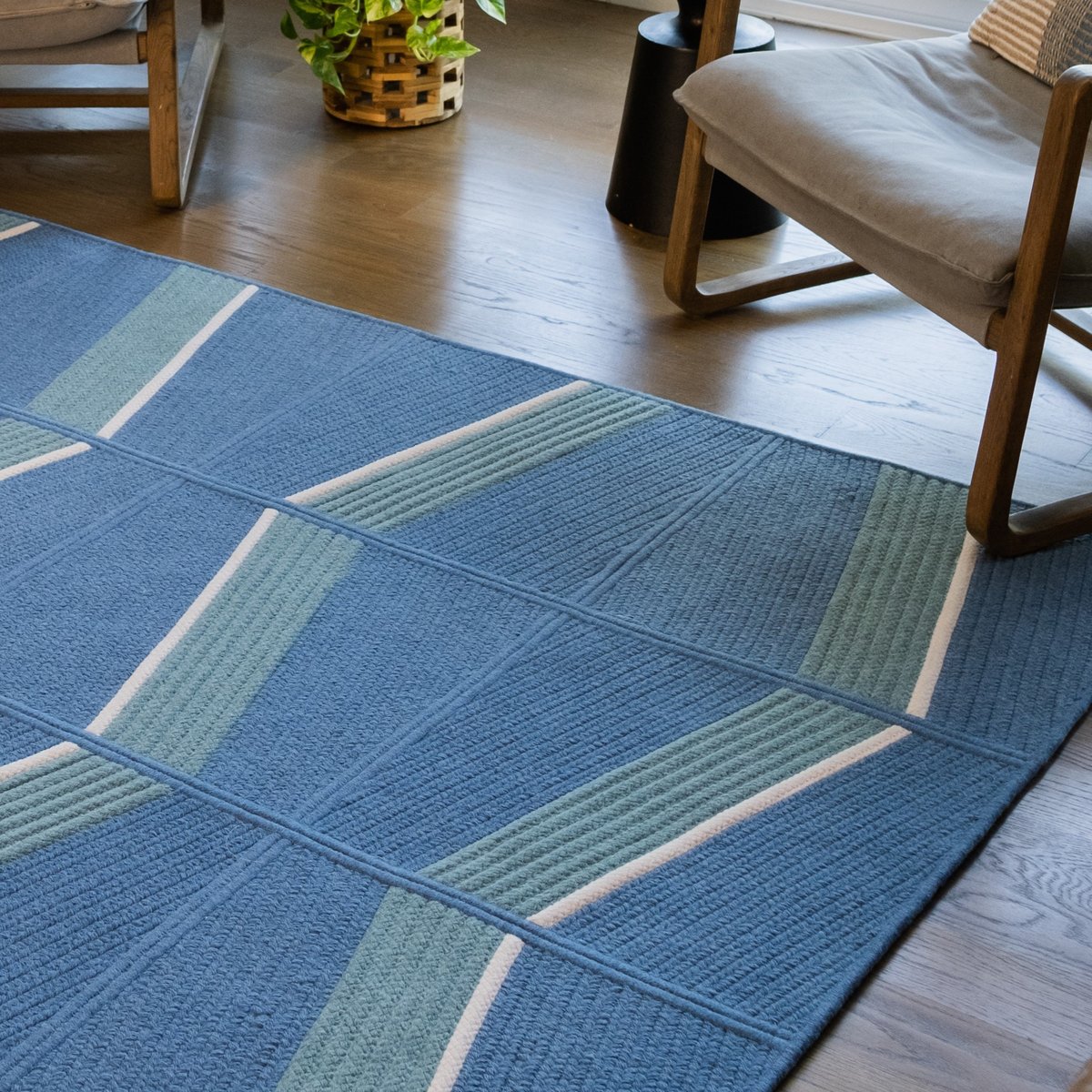 Sapphire Area Rug