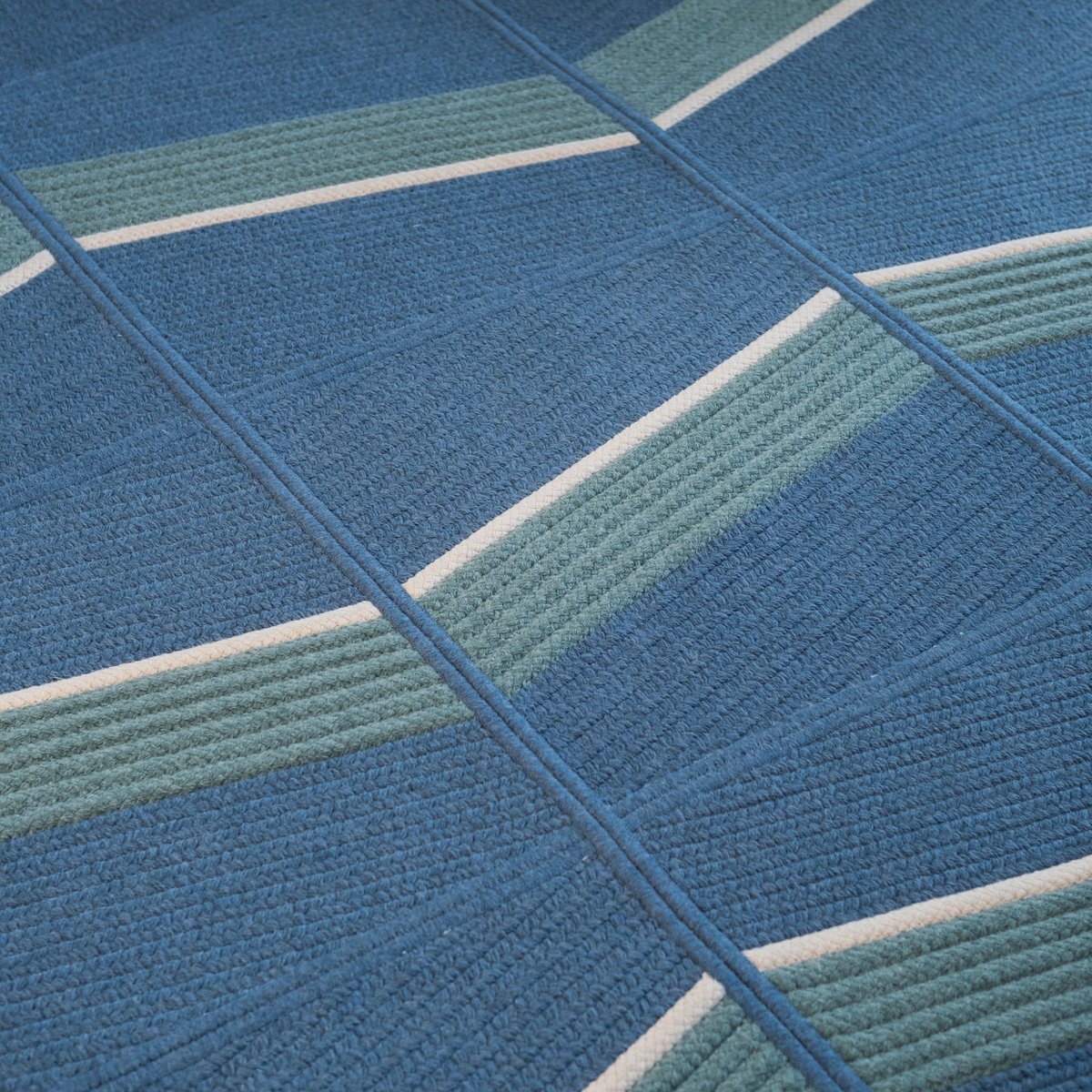 Sapphire Area Rug