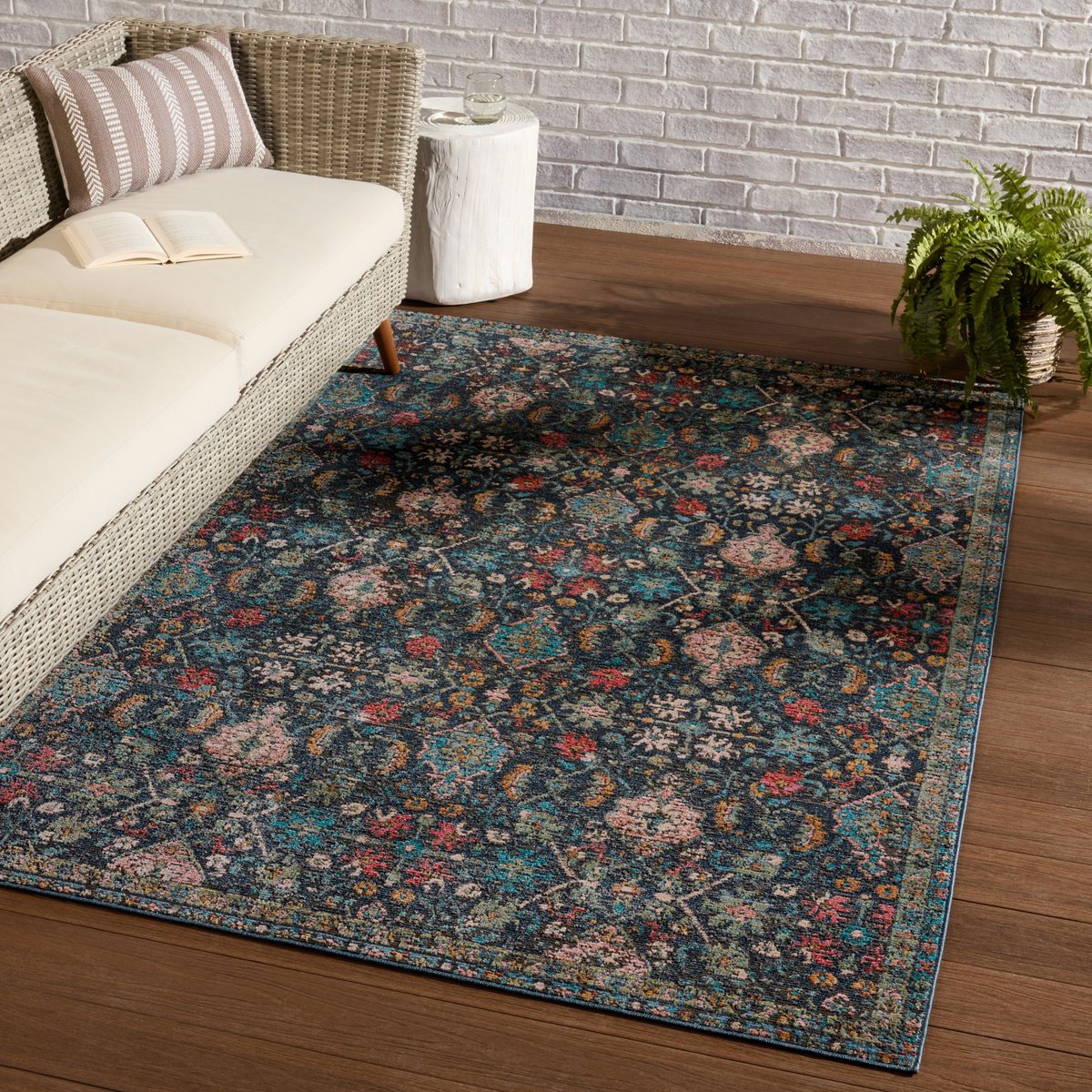 Swoon - Lisana Area Rug