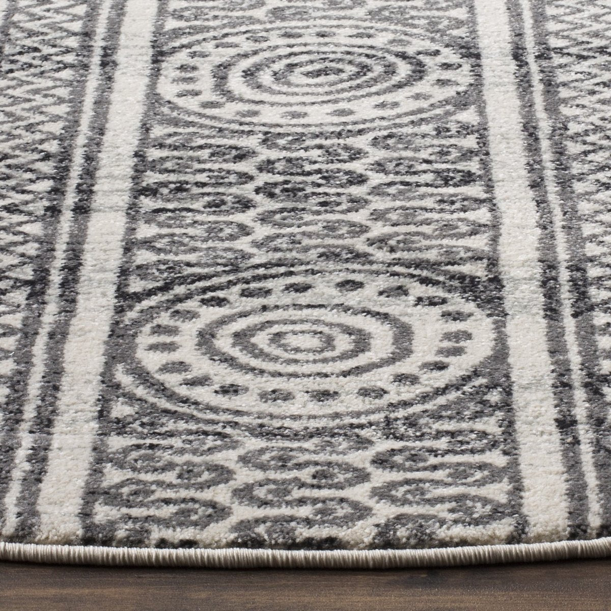 Evoke - EVK-226 Area Rug