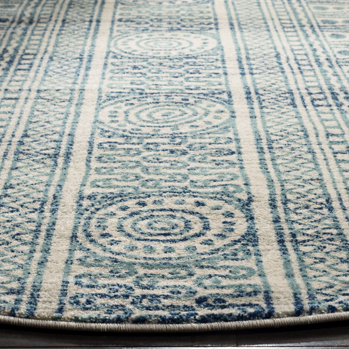 Evoke - EVK-226 Area Rug