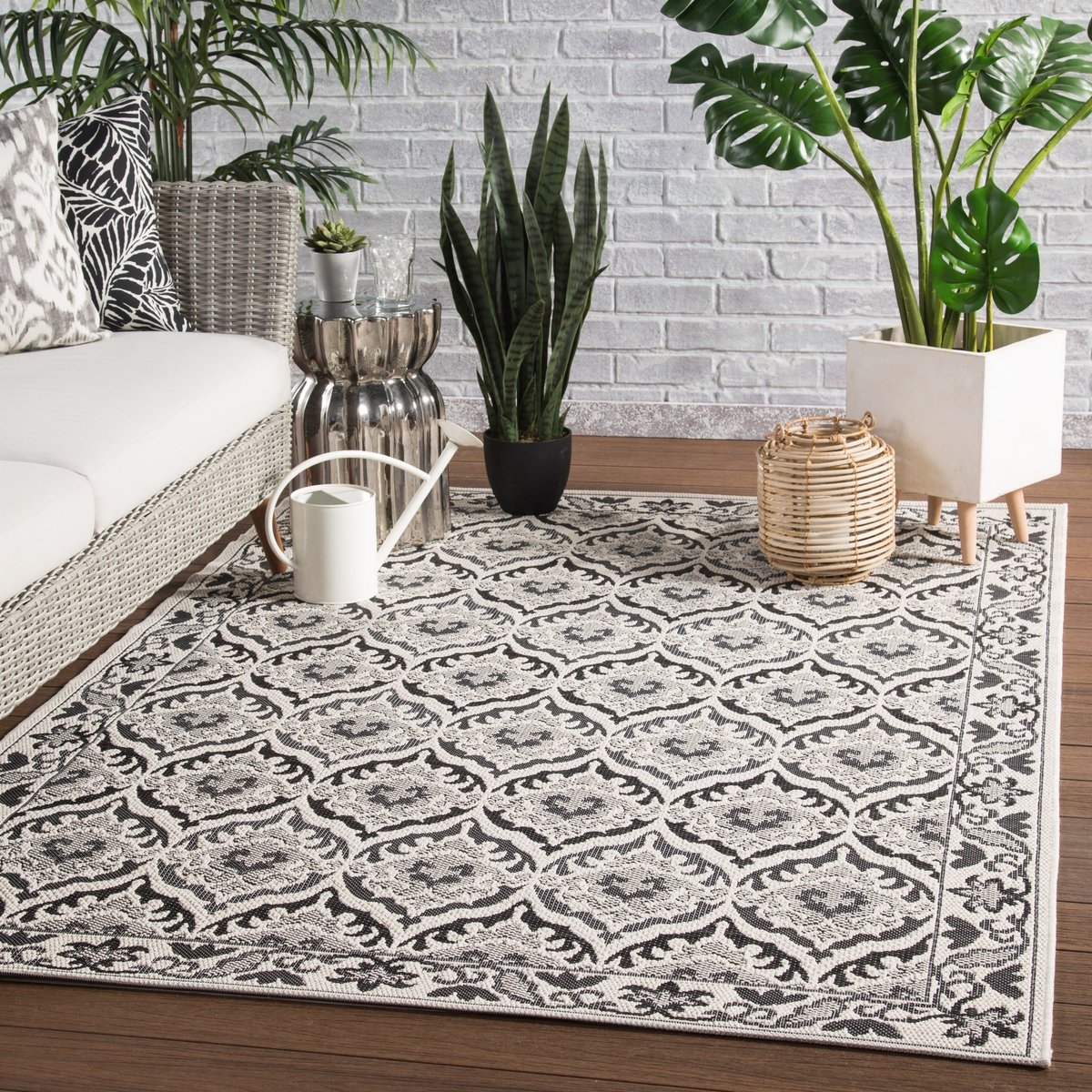 Monteclair - Laurel Area Rug