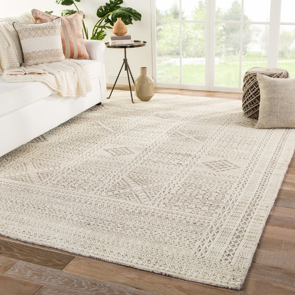 Reign - Jadene Area Rug